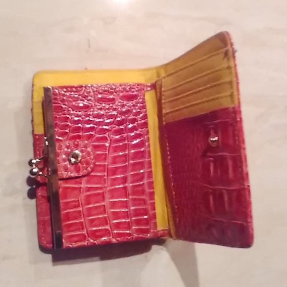 Jessica Simpson Snake skin wallet - Picture 3 of 3